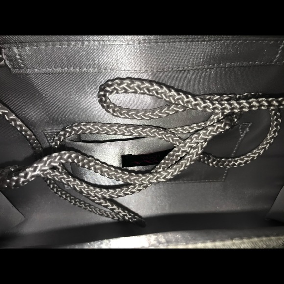 Formal Clutch - Picture 2 of 2